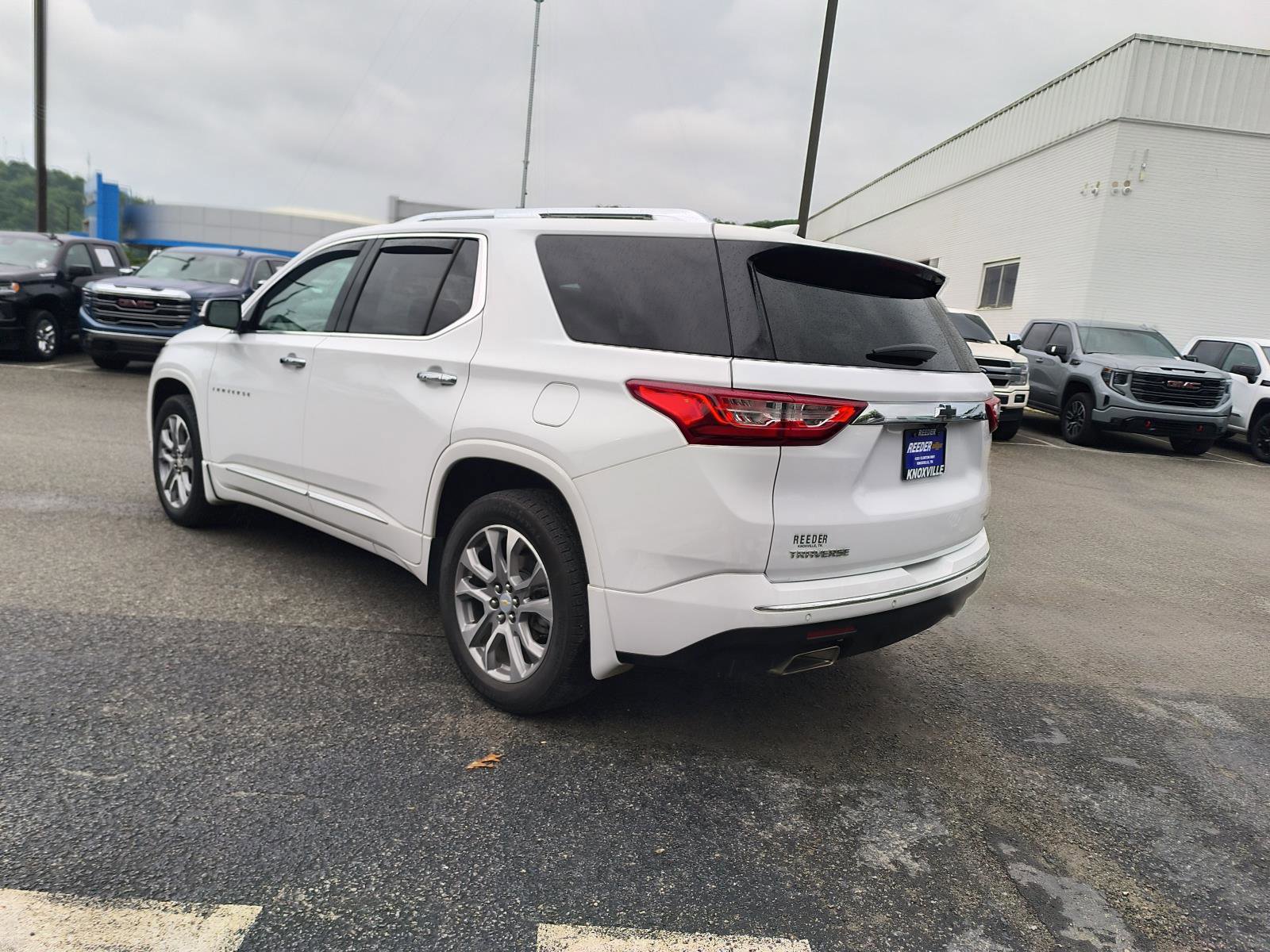 Used 2021 Chevrolet Traverse Premier FWD image 5