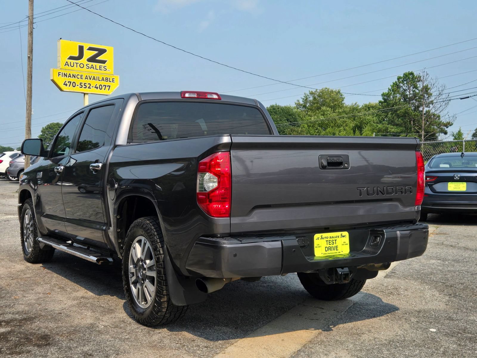 Used 2018 Toyota Tundra Platinum RWD image 4
