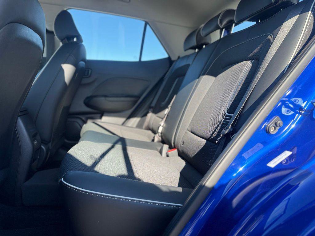 New 2025 Hyundai Venue Limited image 16