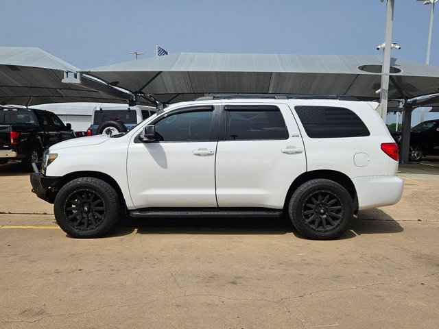 Used 2015 Toyota Sequoia SR5 RWD image 7