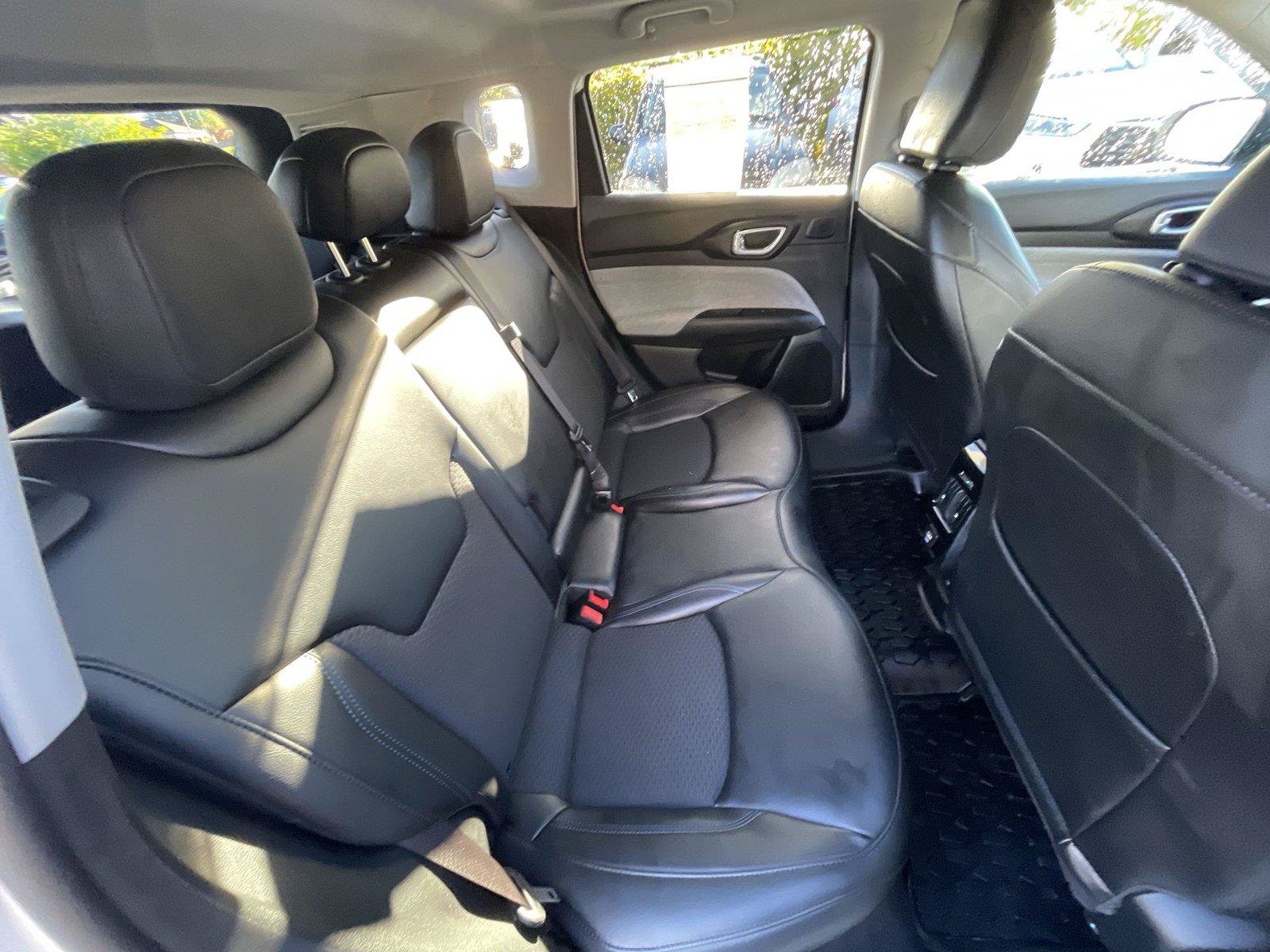 Used 2022 Jeep Compass Latitude w/ Sun and Sound Group AWD/4WD image 22