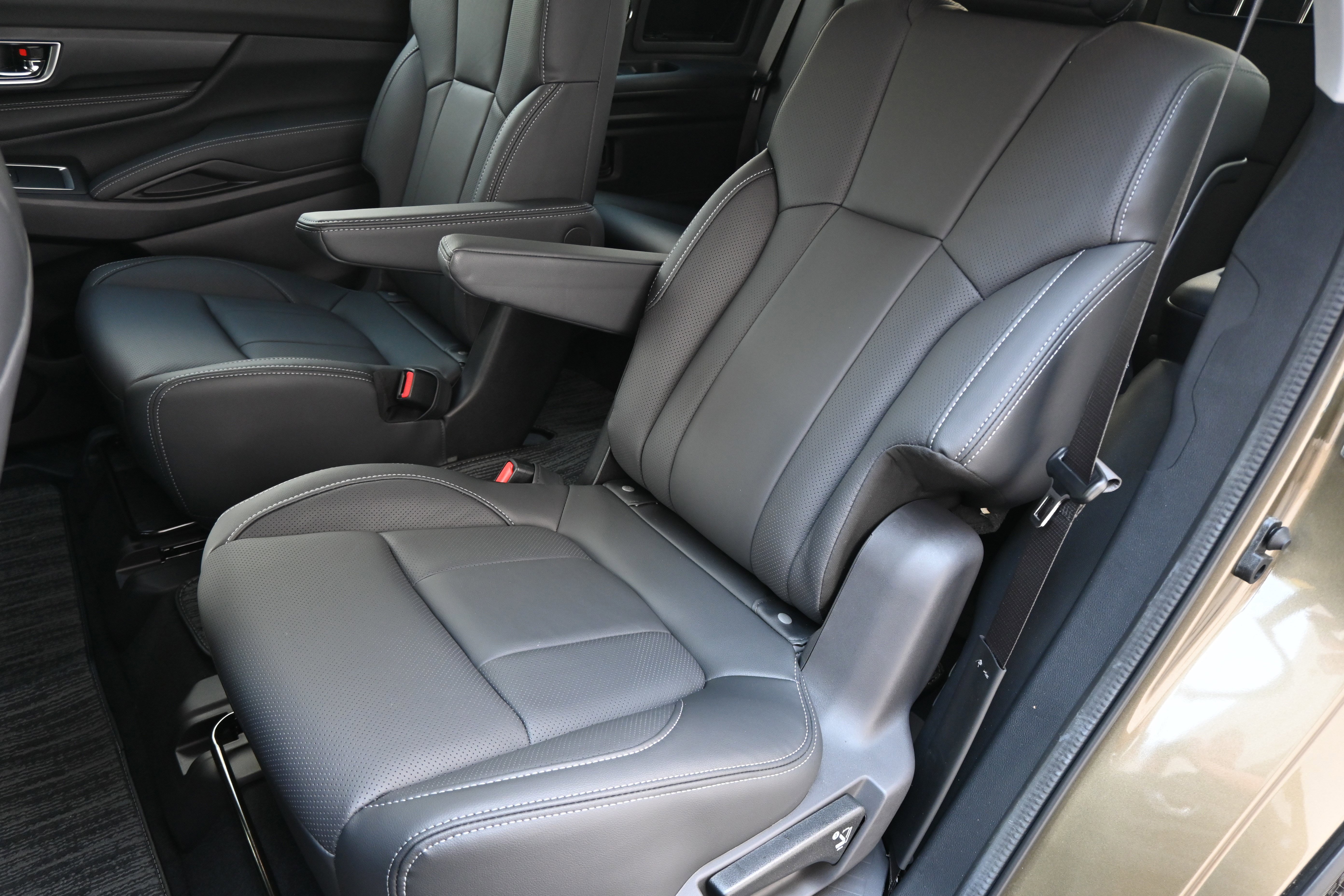 Certified 2025 Subaru Ascent Limited image 29