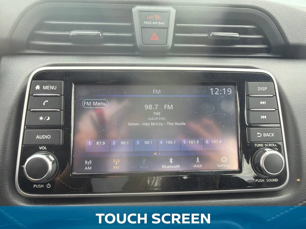 Used 2025 Nissan Versa S FWD image 4