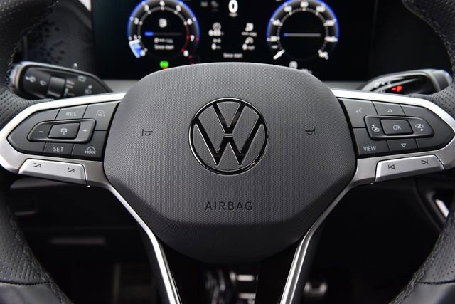 New 2026 Volkswagen Tiguan SE R-Line image 18