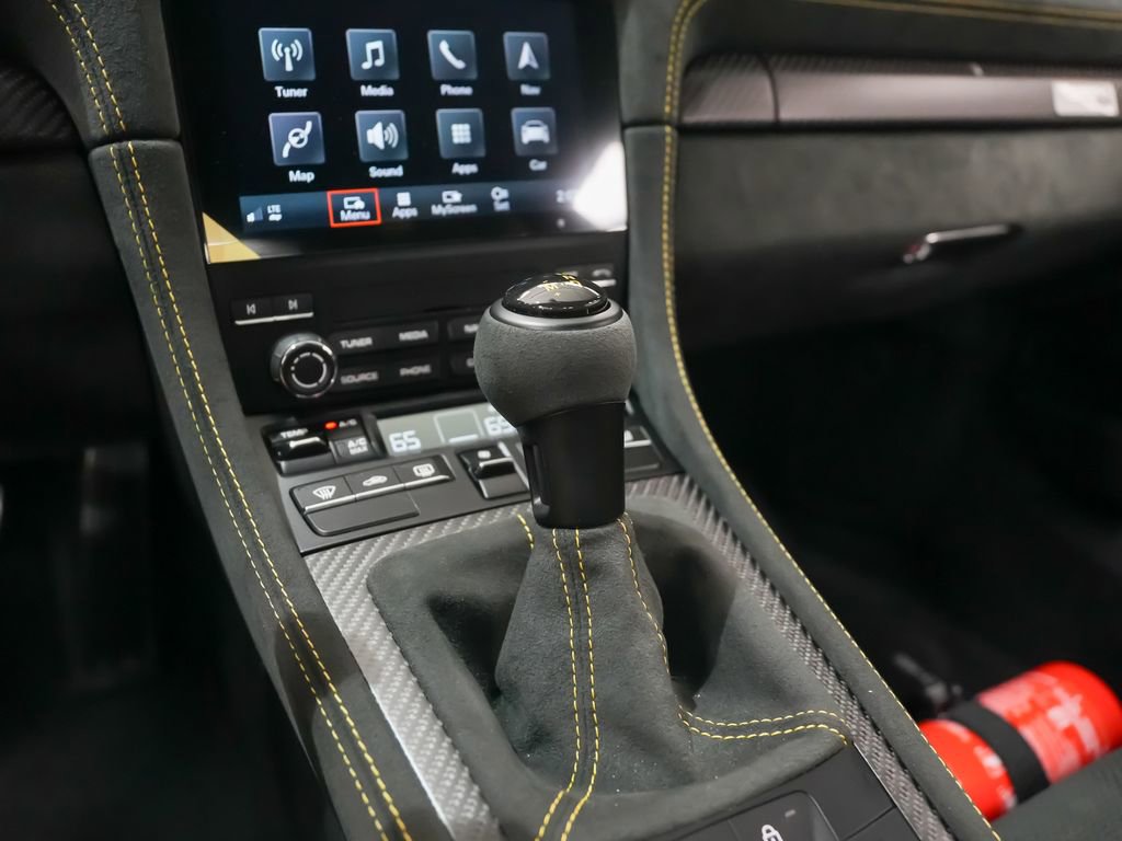 Certified 2025 Porsche 718 Boxster Spyder RS RWD image 30