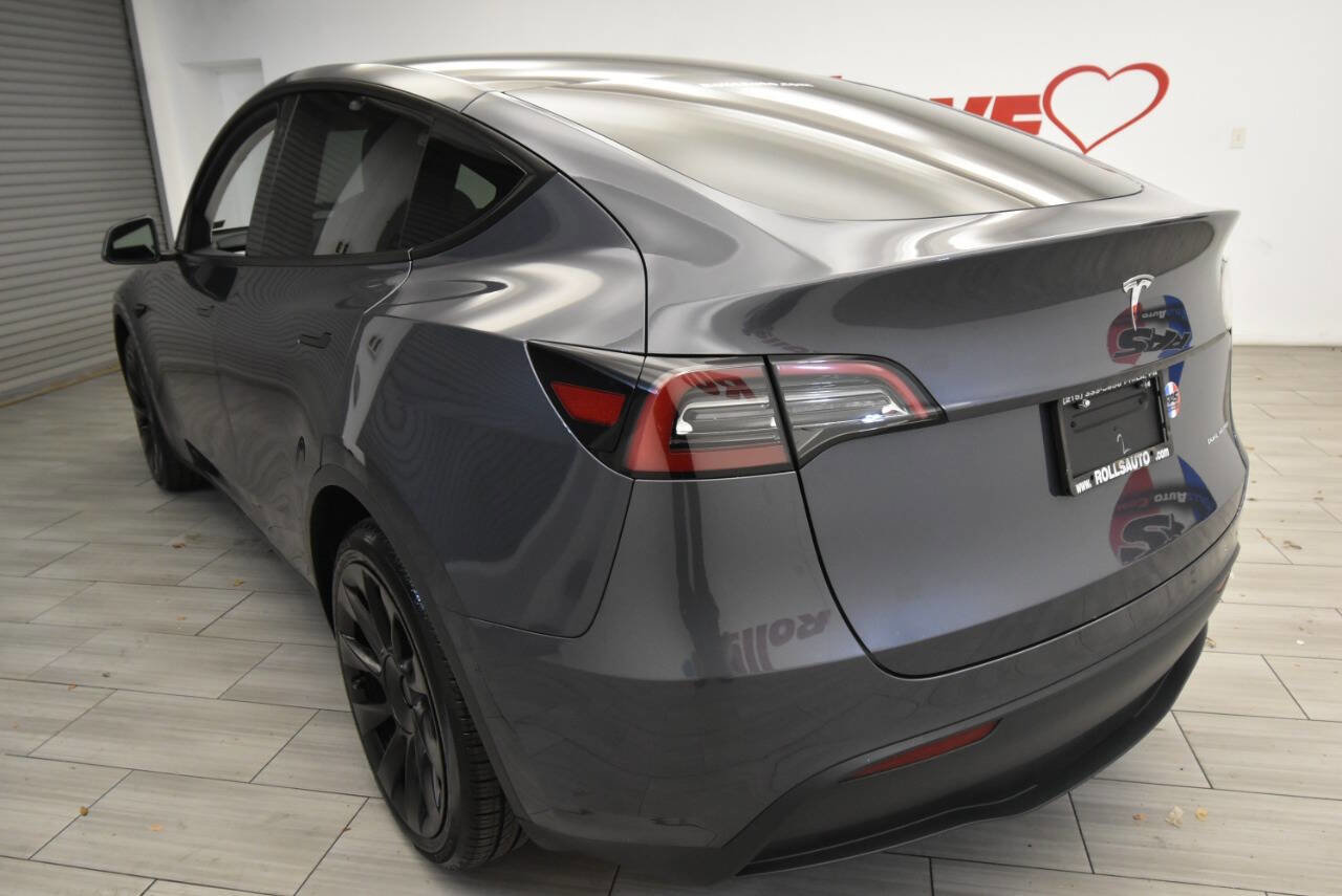 Used 2023 Tesla Model Y Long Range image 3