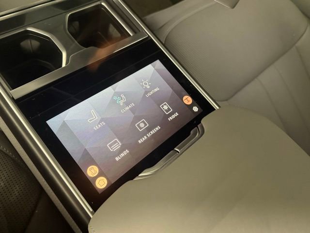 Used 2023 Land Rover Range Rover SV image 30