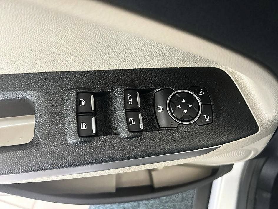 Used 2021 Ford EcoSport S FWD image 9
