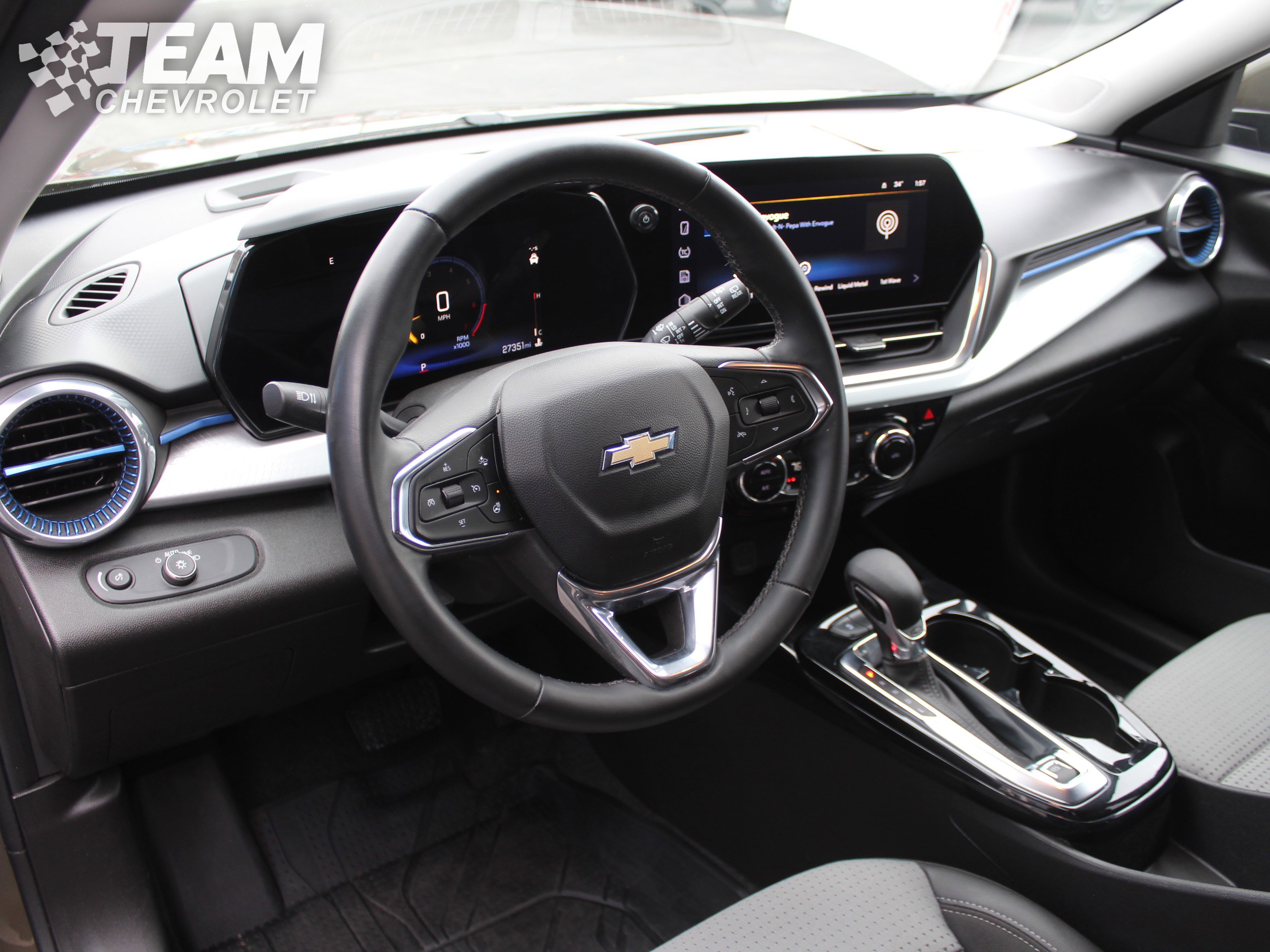 Certified 2024 Chevrolet Trax LT w/ Driver Confidence Package image 12