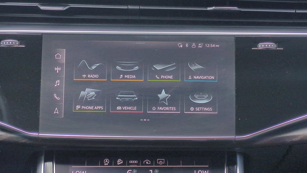 Used 2021 Audi Q8 Premium Plus w/ Premium Plus Package AWD/4WD image 14