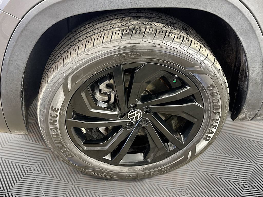 Used 2022 Volkswagen Atlas SE w/ Panoramic Sunroof Package image 32