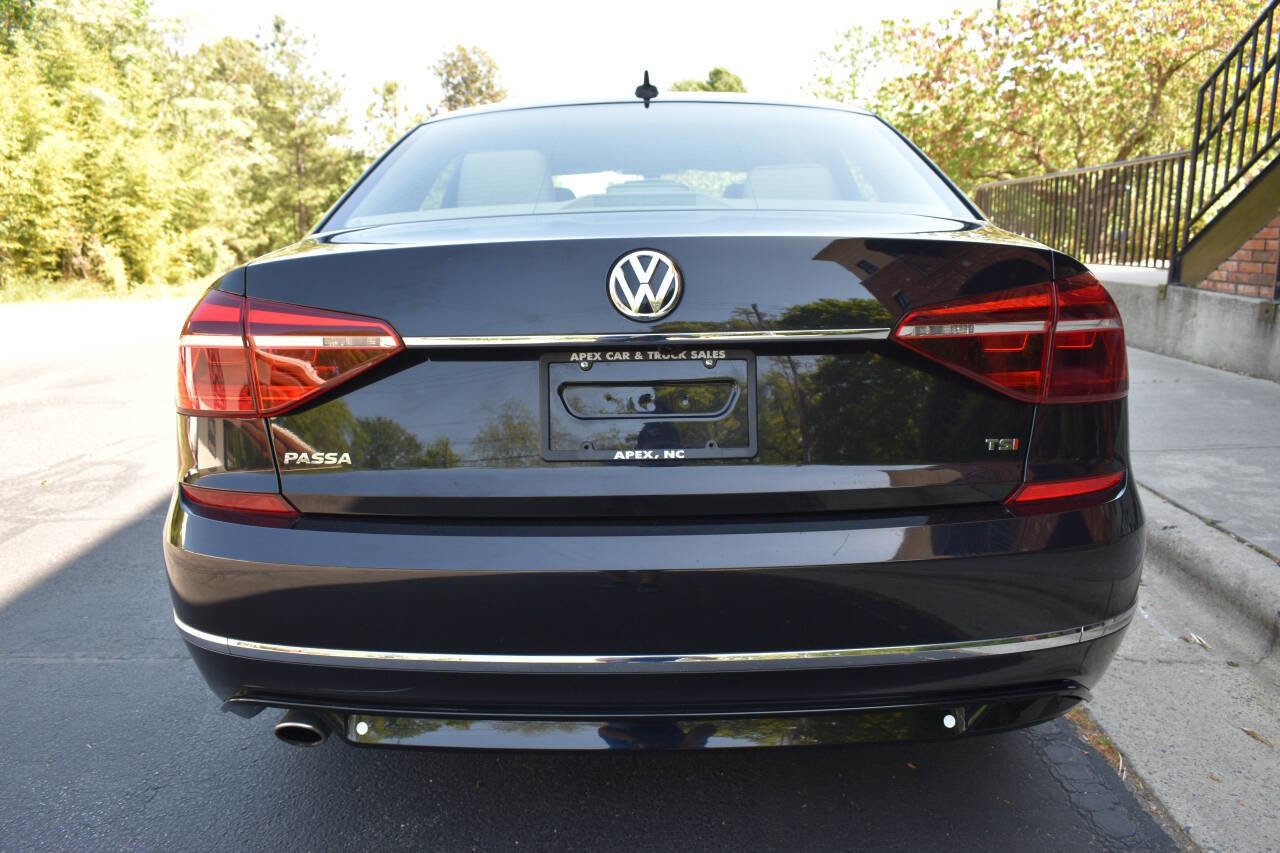 Used 2017 Volkswagen Passat 1.8T R-Line FWD image 6