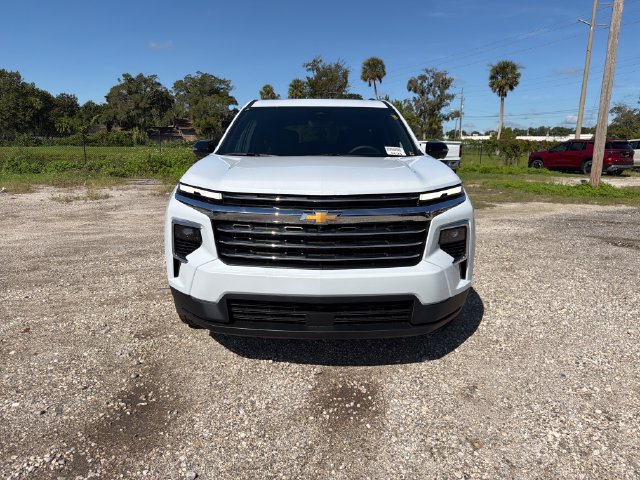 New 2027 Chevrolet Traverse LT w/ Sun and Wheel Package FWD image 15