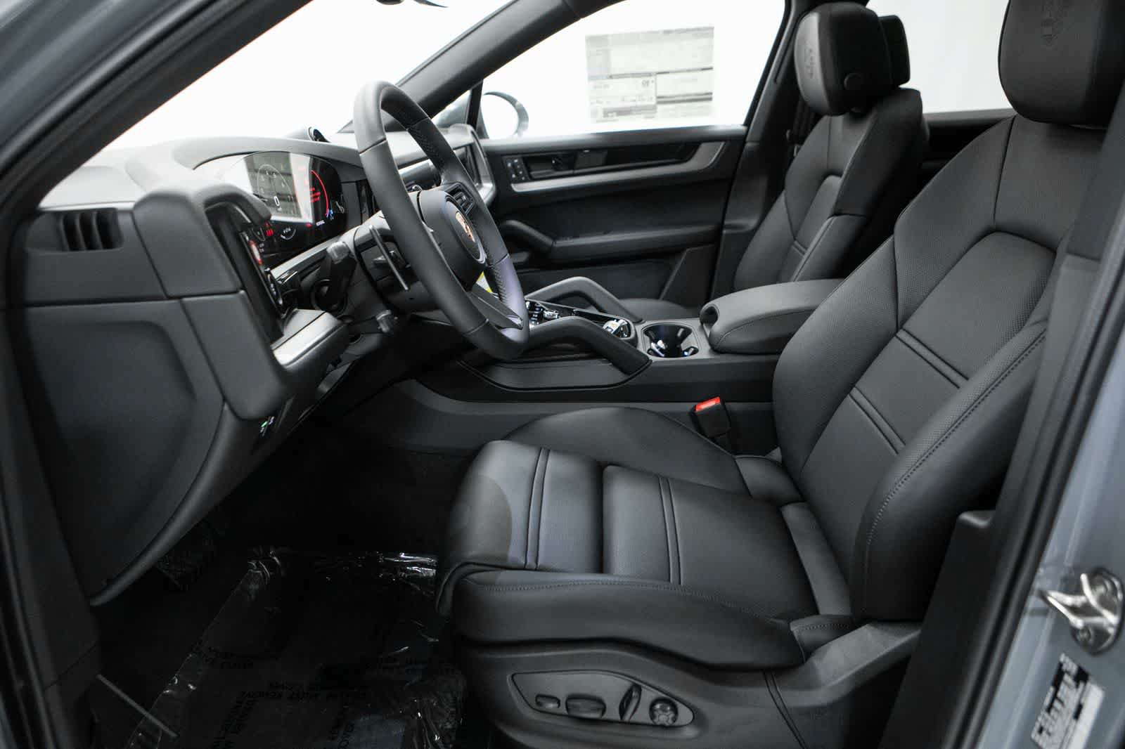 New 2026 Porsche Cayenne Coupe AWD/4WD image 22