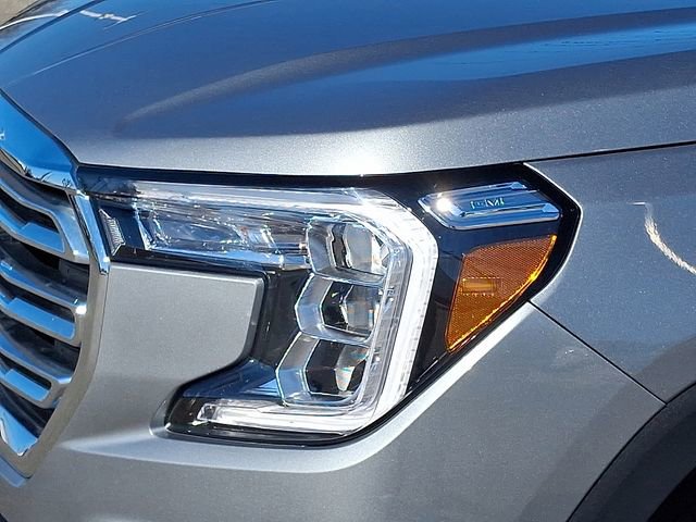 Used 2024 GMC Terrain SLT image 29