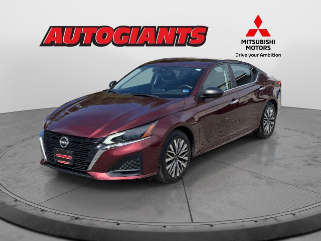 Used 2025 Nissan Altima 2.5 SV FWD image 7
