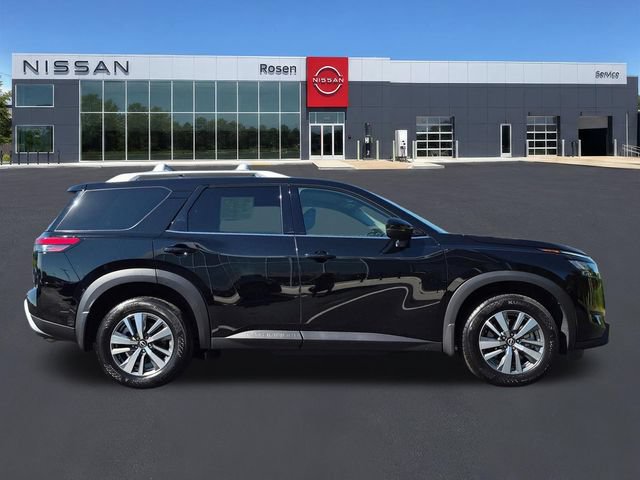 Certified 2025 Nissan Pathfinder SL AWD/4WD image 2
