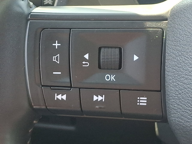 Used 2025 Nissan Rogue SV AWD/4WD image 21