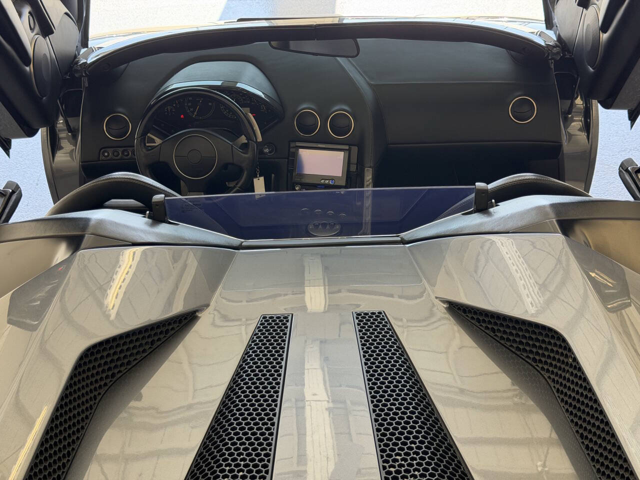 Used 2006 Lamborghini Murcielago Roadster AWD/4WD image 27