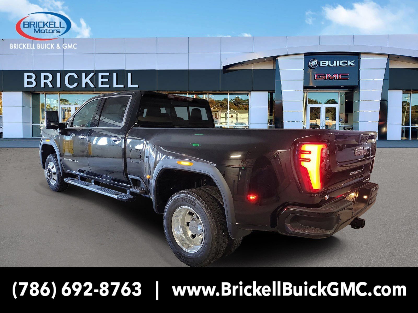 New 2026 GMC Sierra 3500 Denali w/ Technology Package AWD/4WD image 2