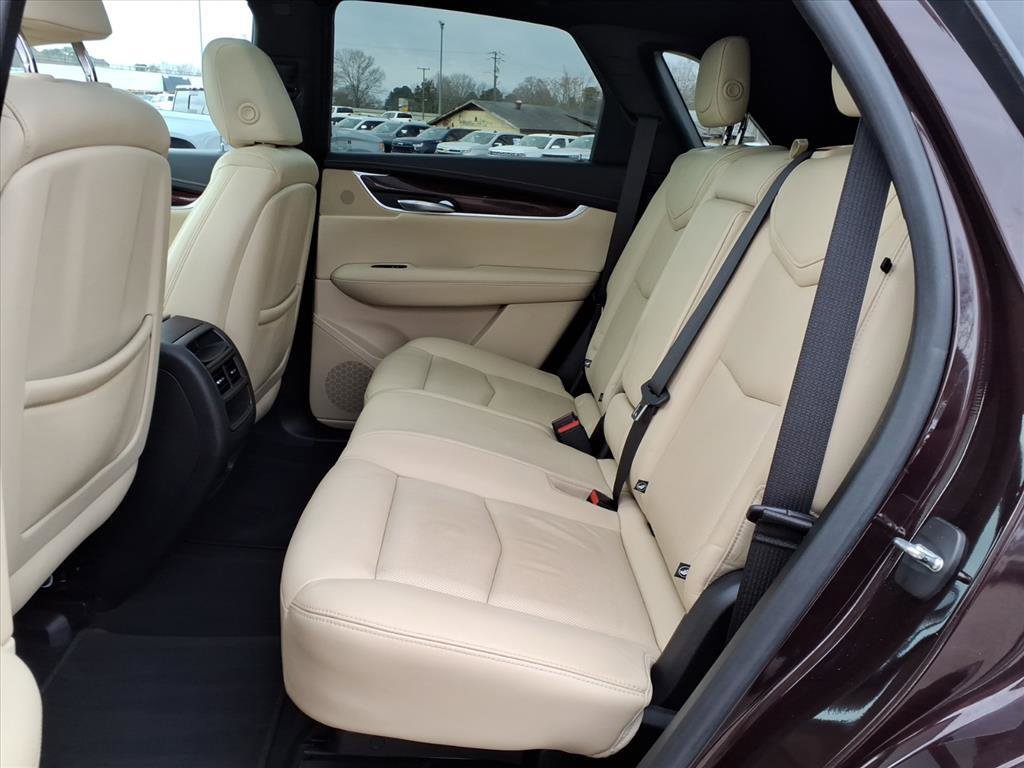 Used 2018 Cadillac XT5 Luxury w/ Driver Awareness Package image 12