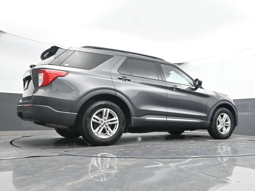 Used 2020 Ford Explorer XLT w/ Comfort Package AWD/4WD image 42