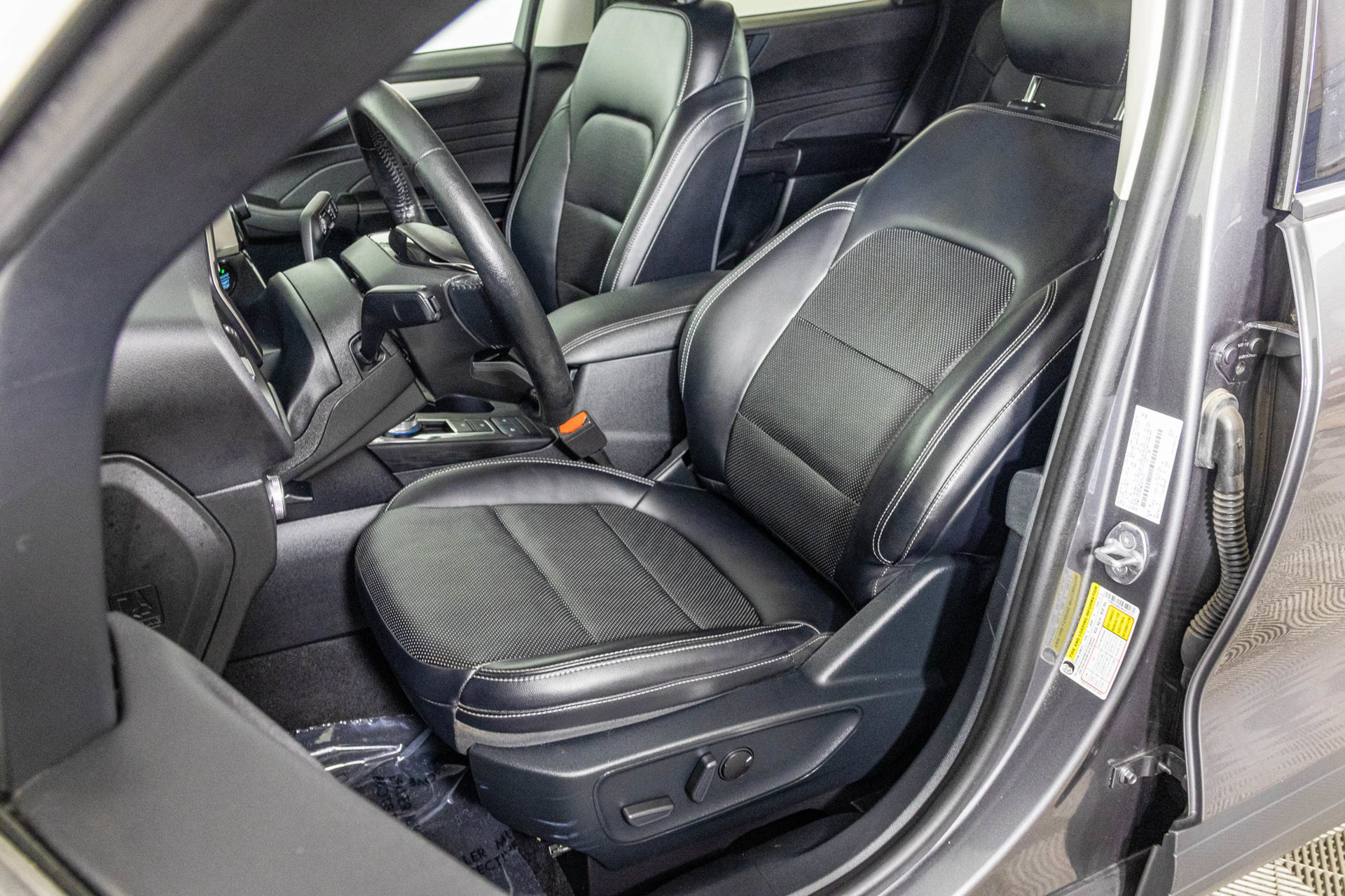 Used 2021 Ford Escape SEL FWD image 22