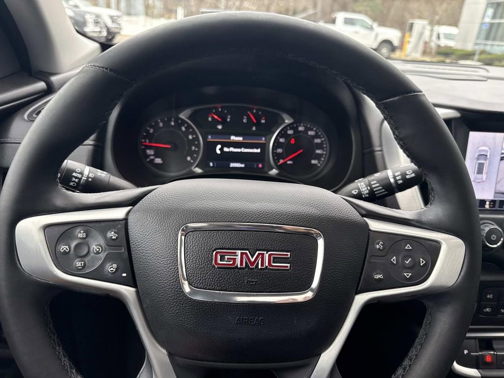 Used 2024 GMC Terrain SLT w/ Infotainment Package II image 32