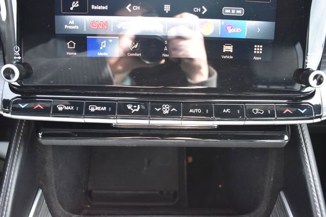 Used 2024 Jeep Wagoneer L Series II w/ Flexible Seating Group image 29