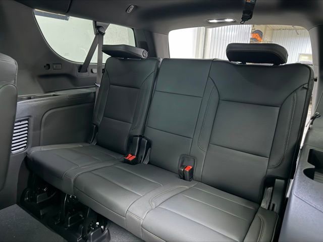 New 2026 Chevrolet Suburban High Country image 25