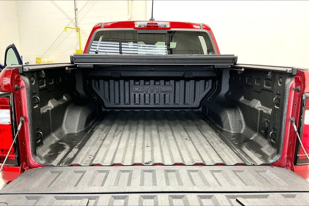 Used 2025 GMC Canyon Denali image 29