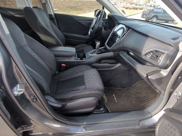Used 2025 Subaru Outback Premium image 32