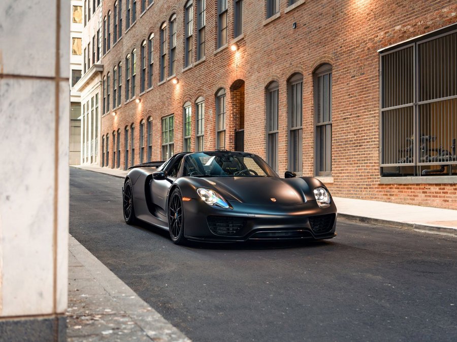 Used 2015 Porsche 918 Spyder AWD/4WD image 4