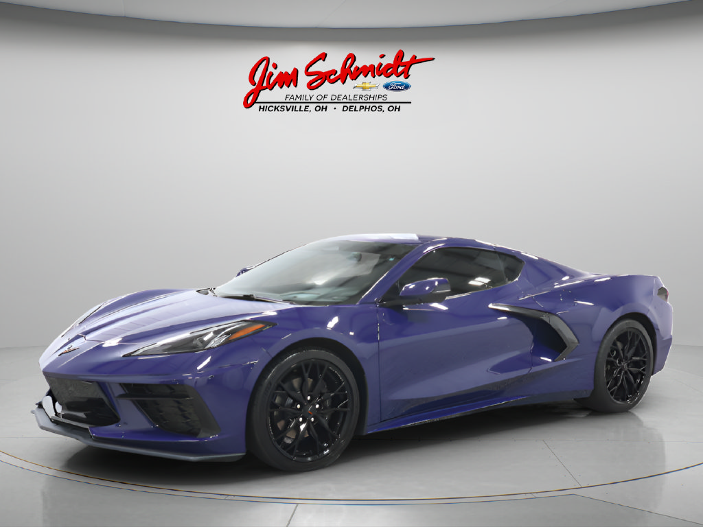 Used 2025 Chevrolet Corvette Stingray Coupe w/ 1LT RWD image 2