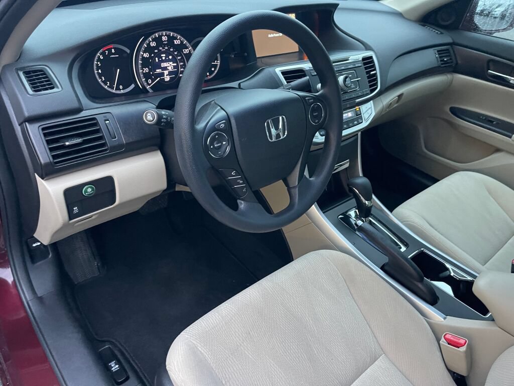 Used 2015 Honda Accord EX image 5
