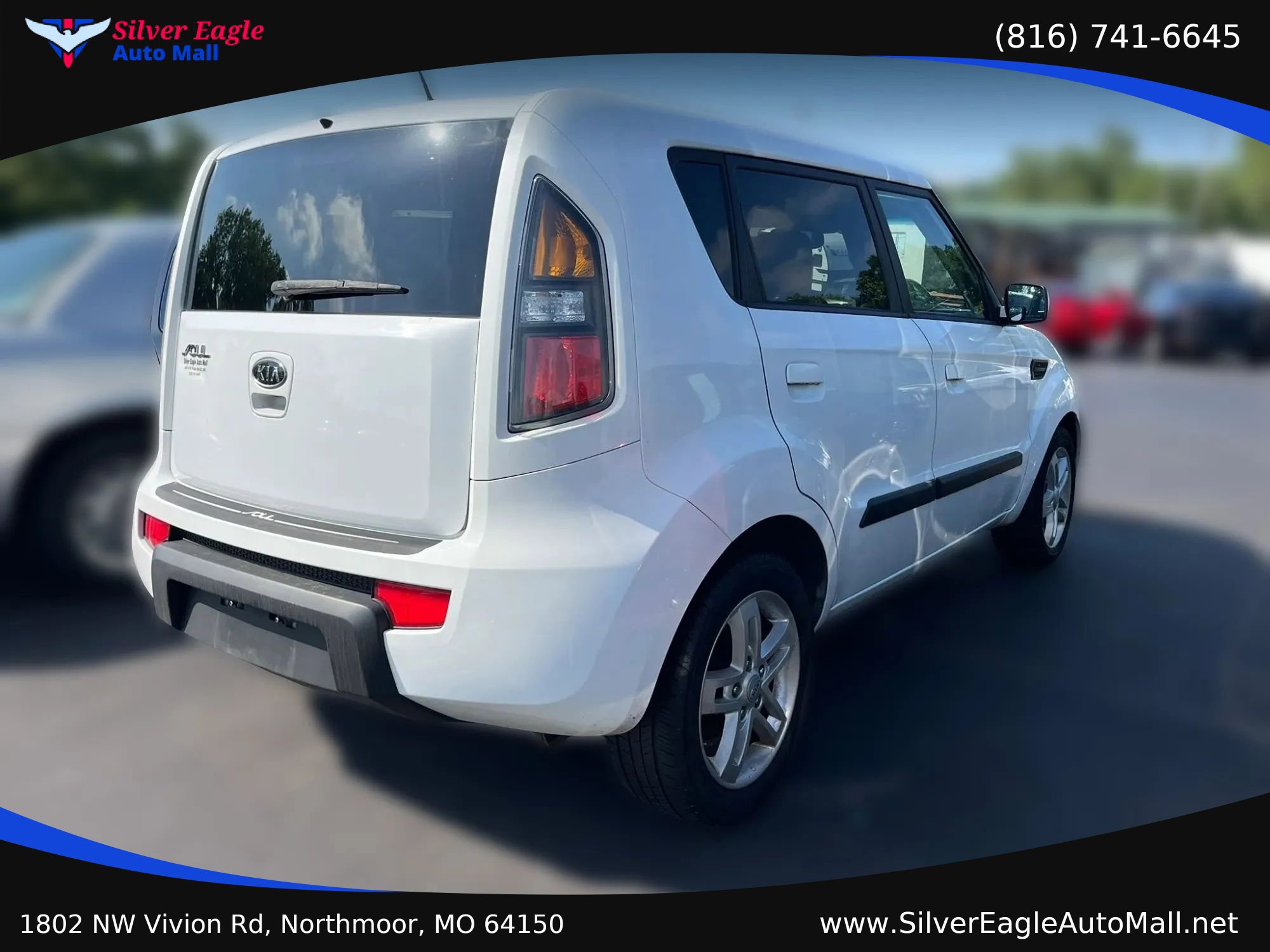 Used 2010 Kia Soul + w/ Audio Pkg FWD image 4