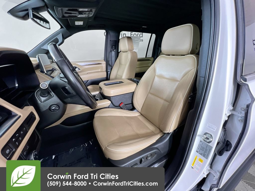 Used 2022 Chevrolet Suburban Premier AWD/4WD image 26