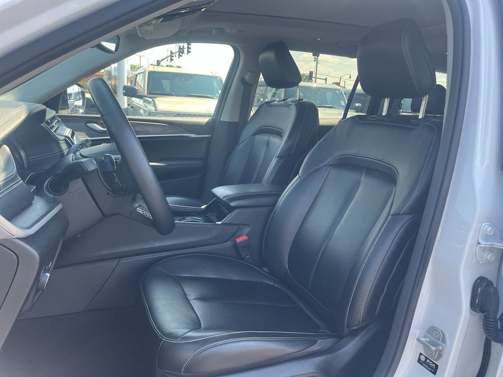 Used 2021 Jeep Grand Cherokee L Limited AWD/4WD image 12