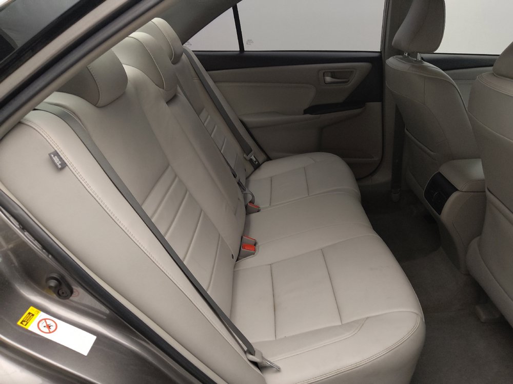 Used 2017 Toyota Camry XLE FWD image 19