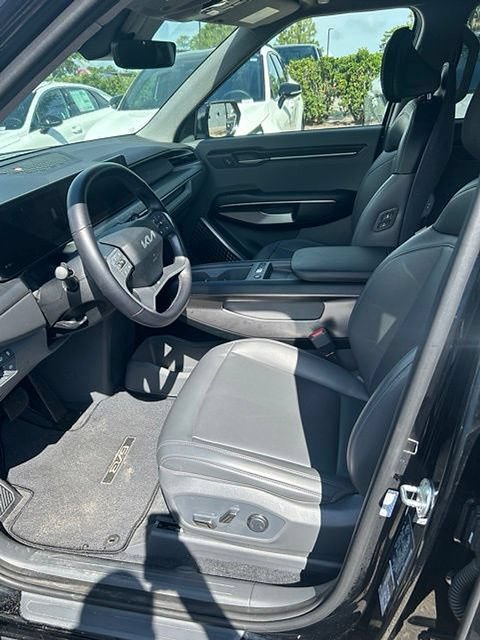 Certified 2024 Kia EV9 Light Long Range RWD image 10