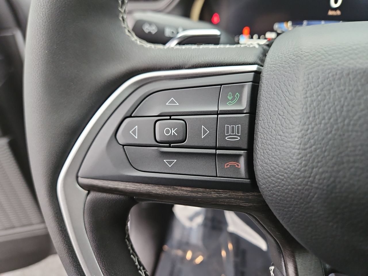 New 2026 Jeep Grand Cherokee Altitude AWD/4WD image 28