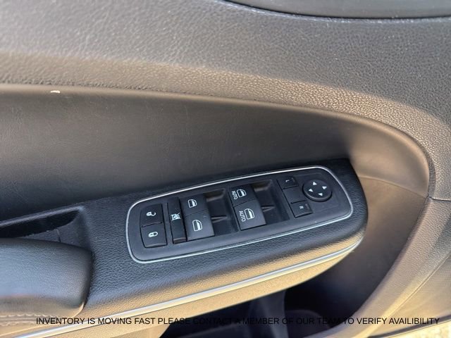 Used 2023 Chrysler 300 Touring L w/ Popular Equipment Group image 18