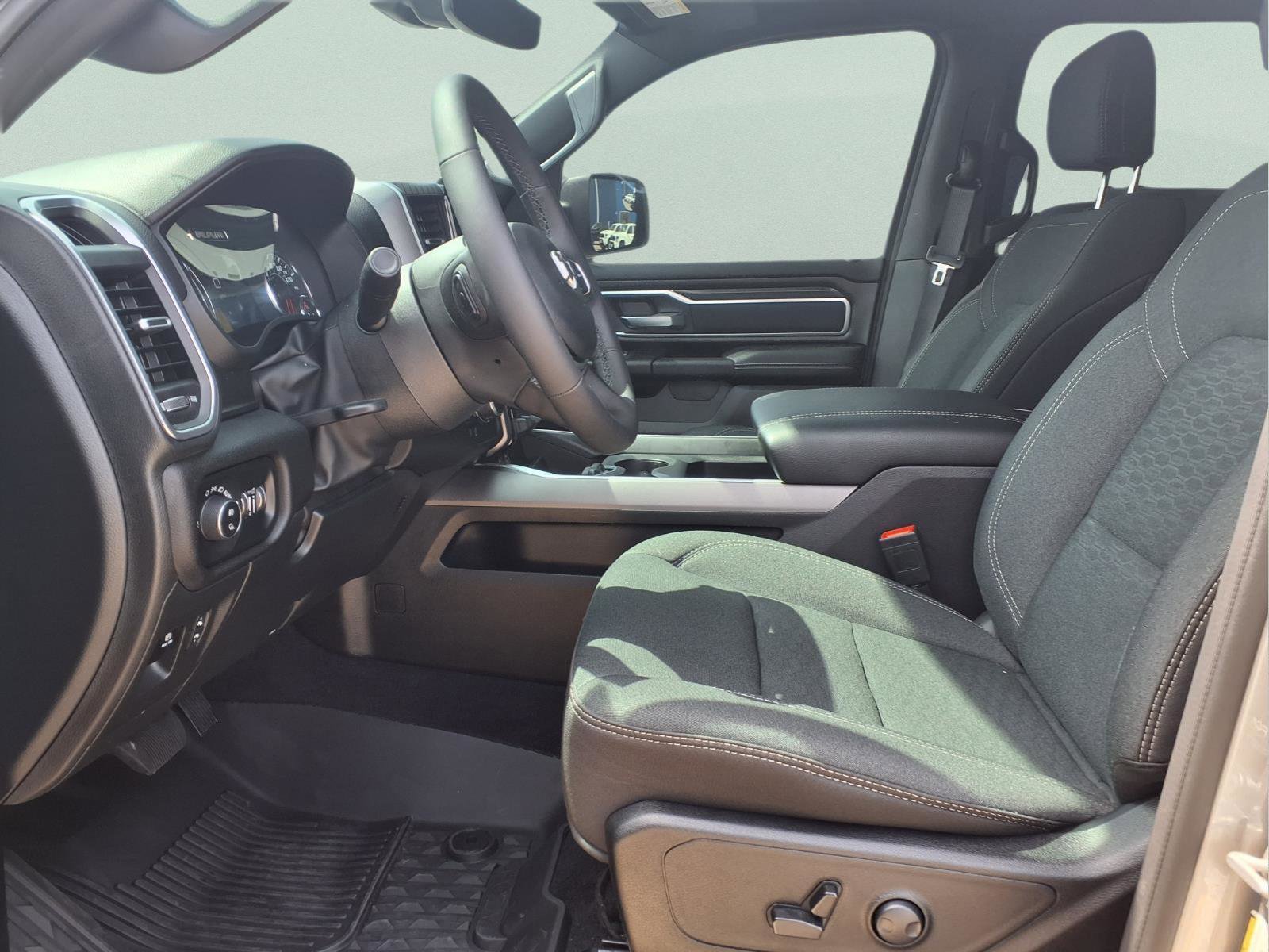 Used 2025 RAM 1500 Lone Star image 12