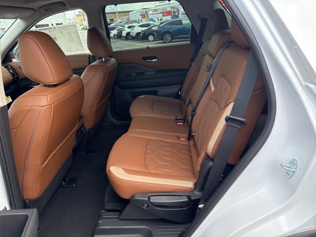 New 2026 Nissan Pathfinder Platinum AWD/4WD image 11