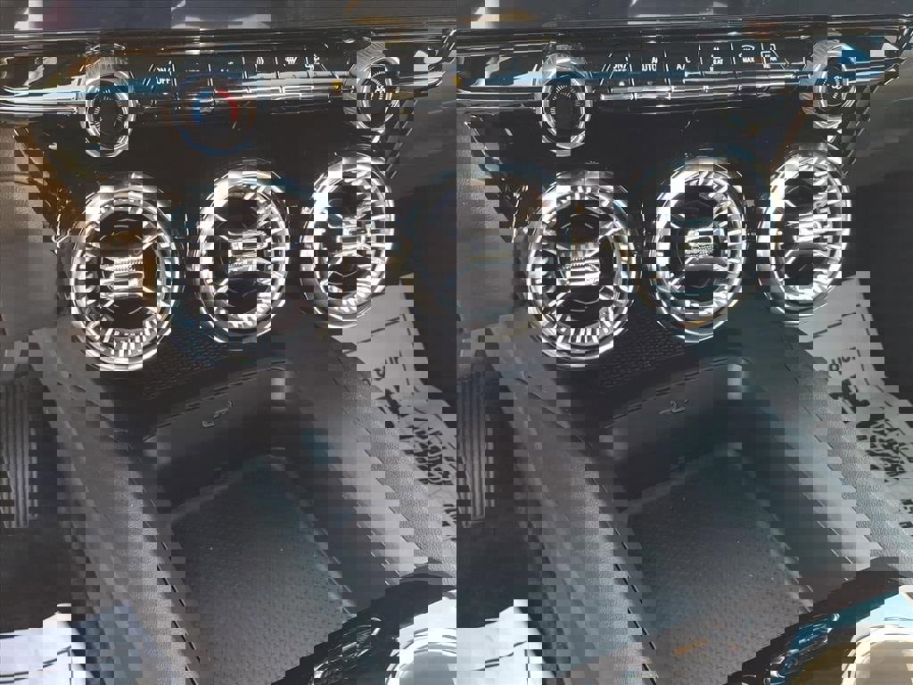 New 2026 Chevrolet Blazer EV LT w/ LPO, Blackout Package image 17