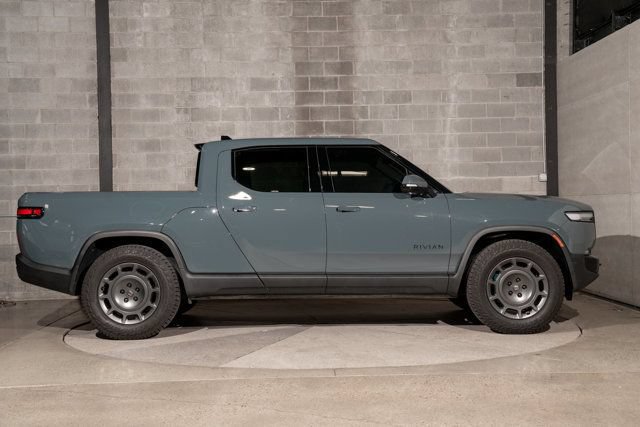 Used 2026 Rivian R1T Premium AWD/4WD image 2