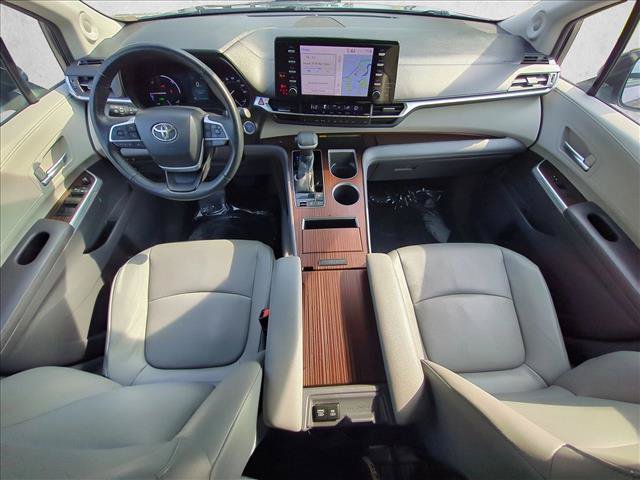 Used 2022 Toyota Sienna XLE w/ XLE Plus Package FWD image 20