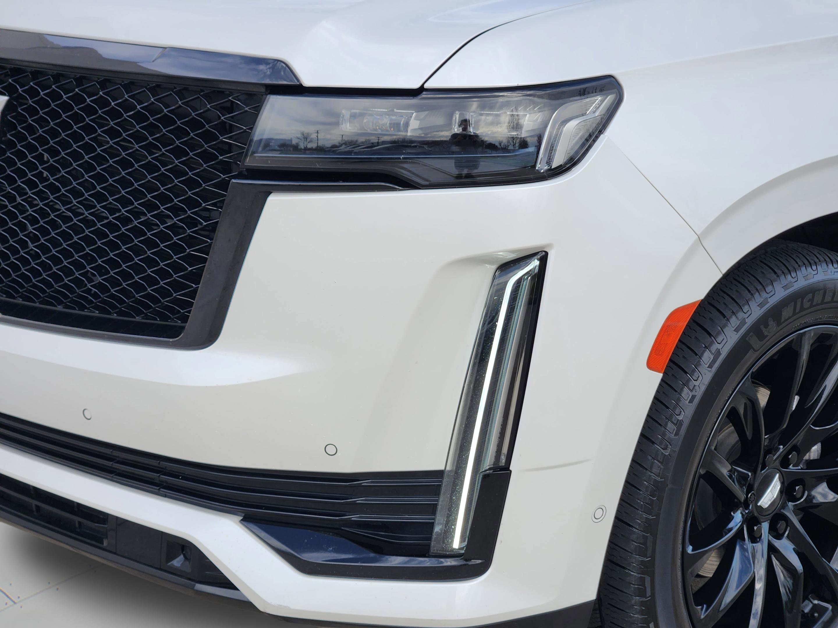 Used 2023 Cadillac Escalade ESV Sport w/ LPO, ONYX Package image 8