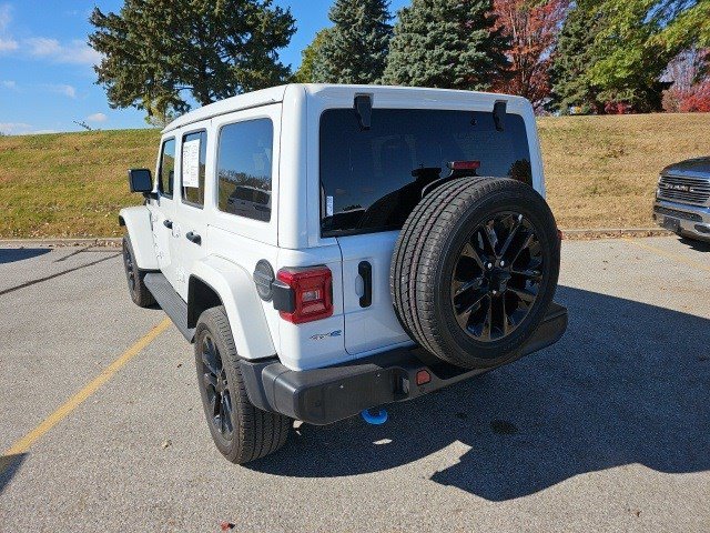 Used 2023 Jeep Wrangler Sahara w/ Cold Weather Group image 3