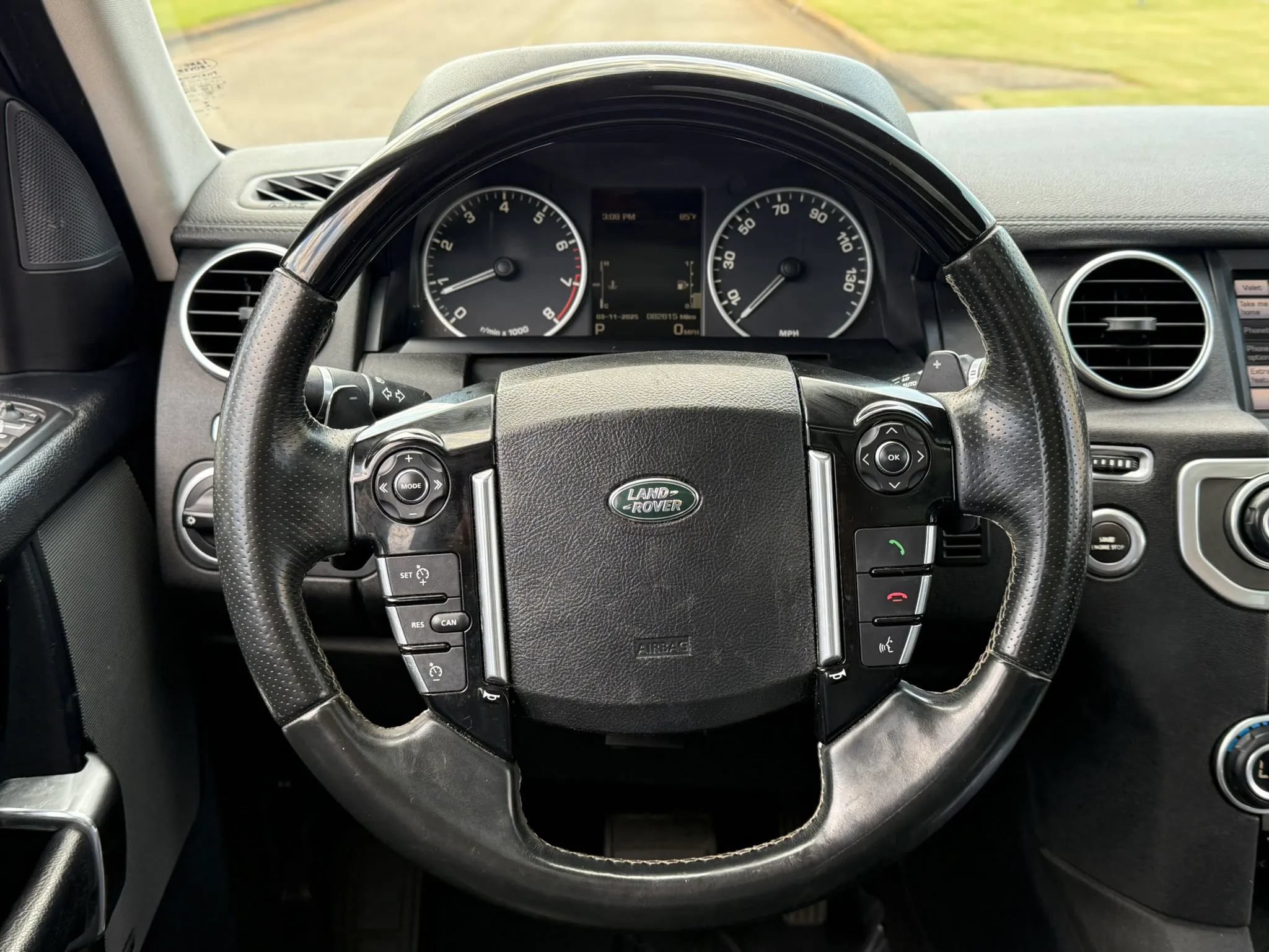 Used 2015 Land Rover LR4 HSE AWD/4WD image 20